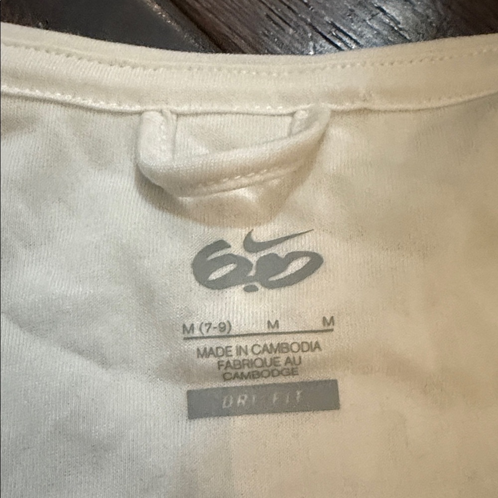 Nike 6.0 Classic White Women's Top - Picture 3 of 7
